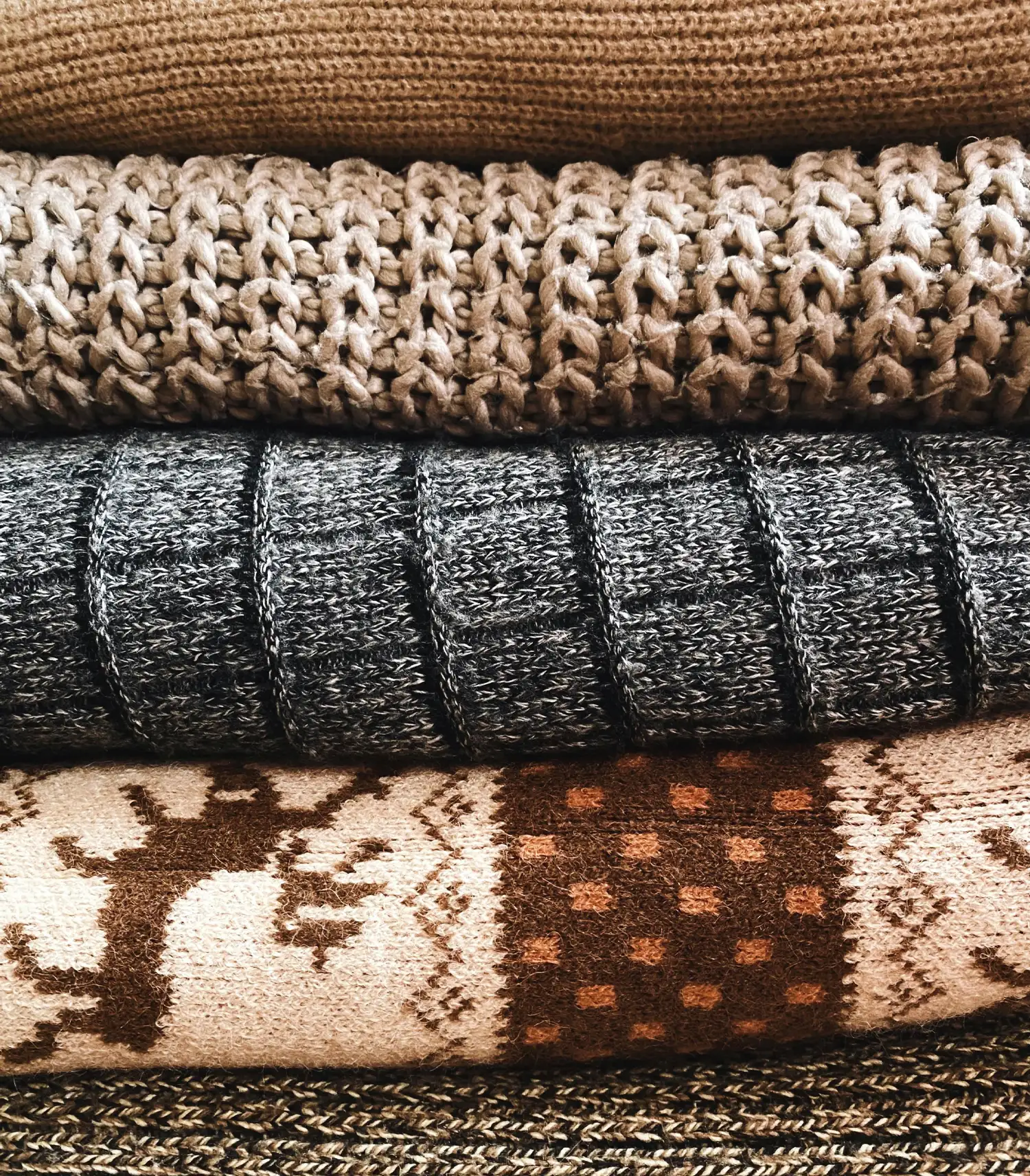 Knits & Sweaters color