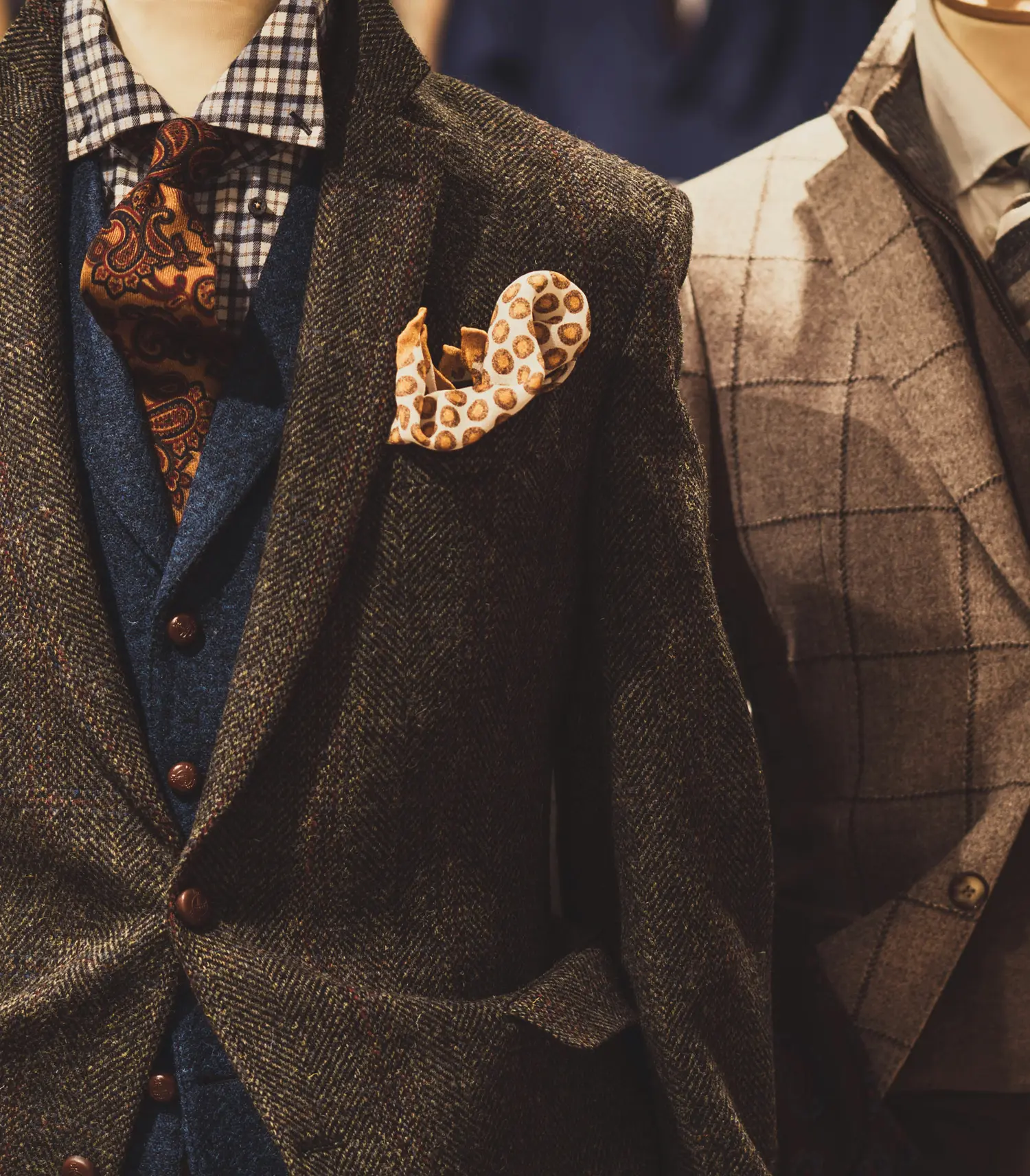 Suits color